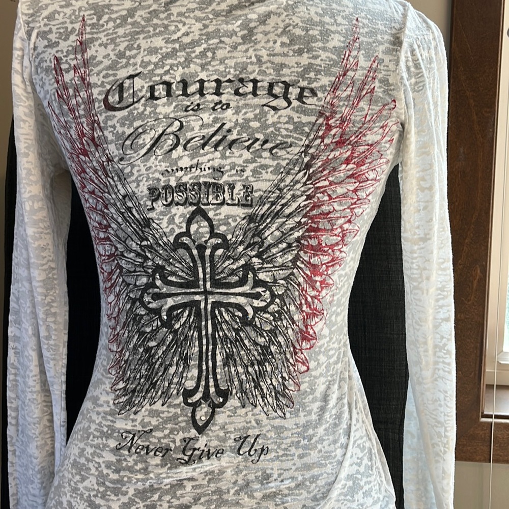 White long sleeve T